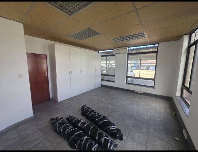 360M² OFFICE TO LET IN ALRODE